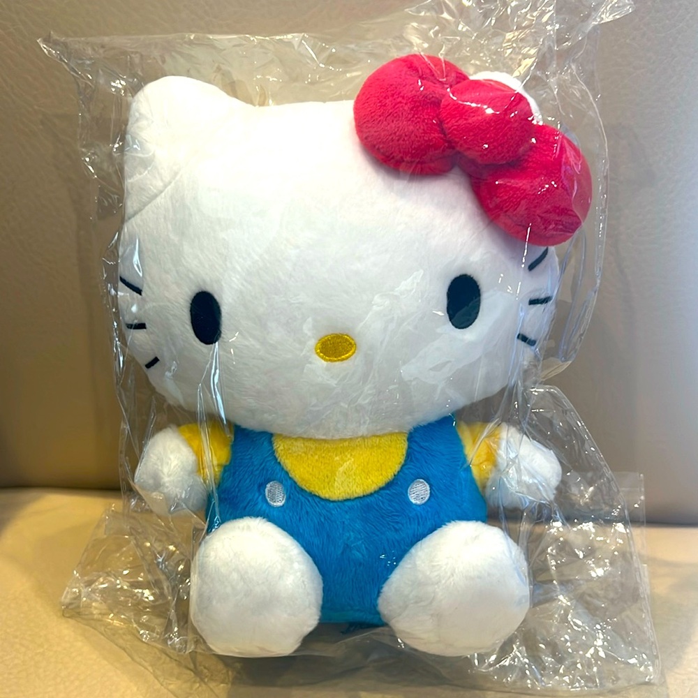 NEW✨Rare Hello Kitty Plush stuffed animal plush